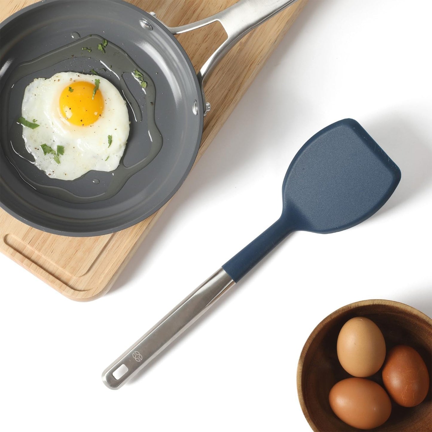 Calphalon Slotted Turner, Kitchen Flipping Spatula, Slotted Spatula, Stainless Steel Turner with Silicone Heat Resistance Handle, Nonstick-Safe Spatula for Draining and Flipping (Navy)