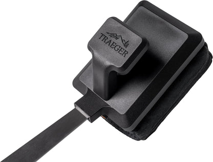 Traeger Grills BBQ Steam N' Clean Grill Brush – Bristle-Free Steam Cleaning Grill Brush for Hot Grates, Safe for Porcelain Grates & Flat Top Griddles, Dishwasher-Safe Replaceable Head