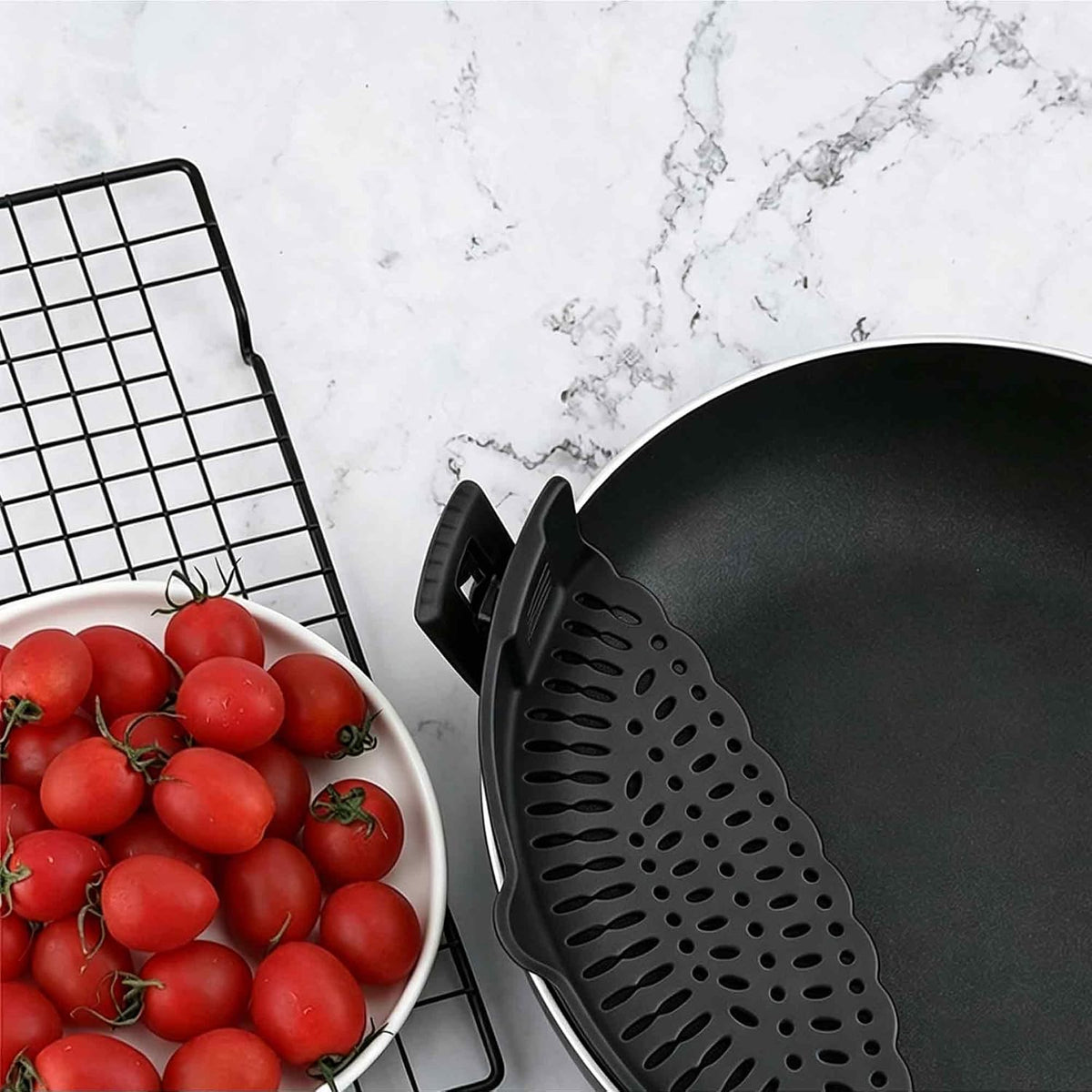 Blue Silicone Clip On Strainer, Universal Pot Colander for Draining Pasta, Vegetables and Kitchen Cooking