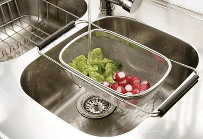 Professional-Grade Stainless Steel Colander – 6-Quart Over-Sink Expandable Strainer Basket with Non-Slip Silicone Handles, Fine Mesh Sieve for Draining Pasta, Washing Veggies, Rinsing Rice & More