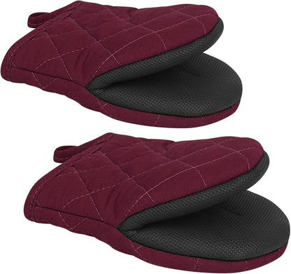 1 Pair Short Oven Mitts - Silicone Kitchen Oven Gloves High Heat Resistant 500℉, Mini Oven Mits with Non-Slip Grip Surfaces and Hanging Loop for BBQ, Baking, Cooking and Grilling (Black)
