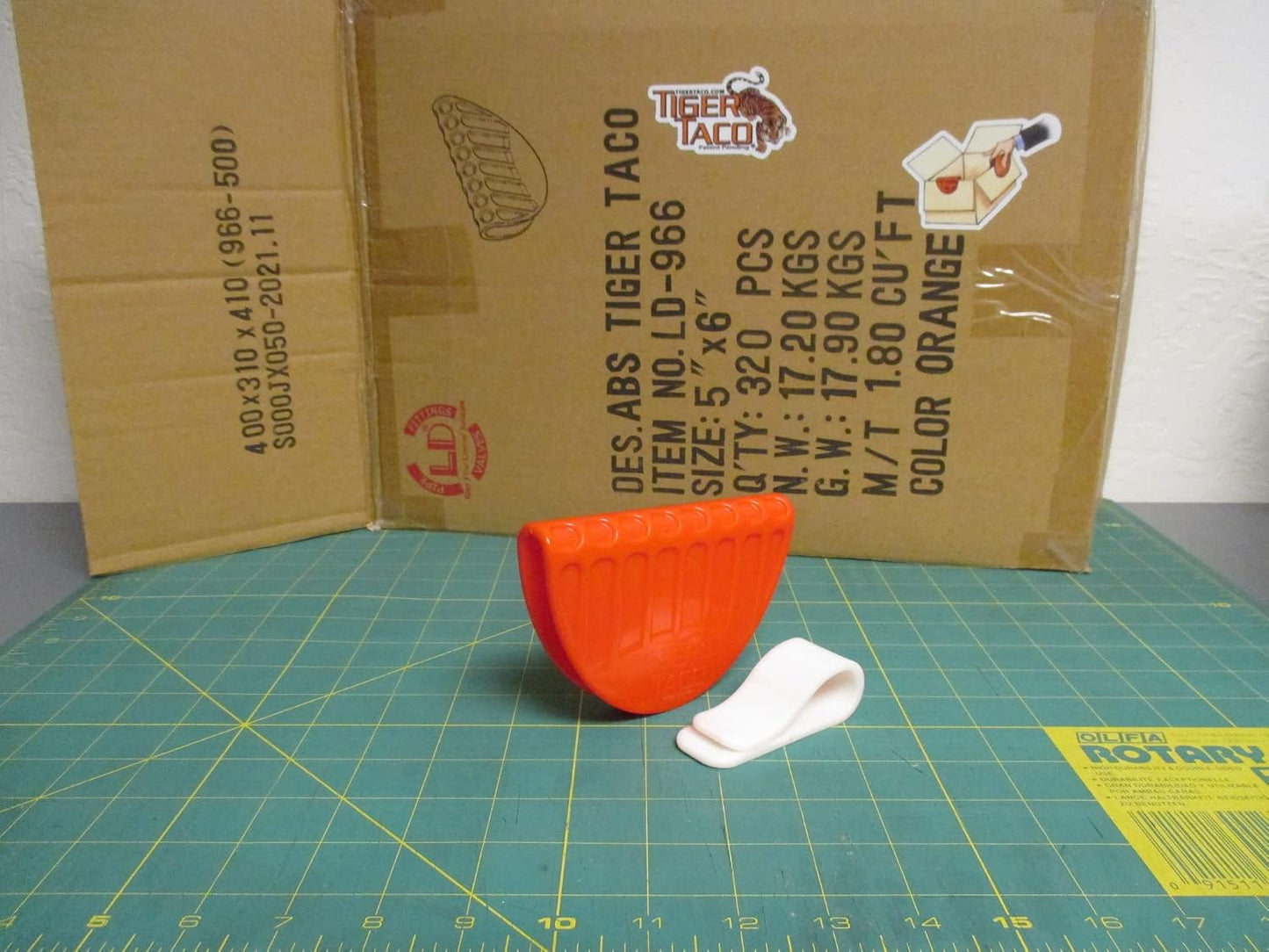 Tiger Taco Box Clips Make Packing and Unpacking Boxes Easier (Set of 4 Tiger Tacos, ABS Plastic)