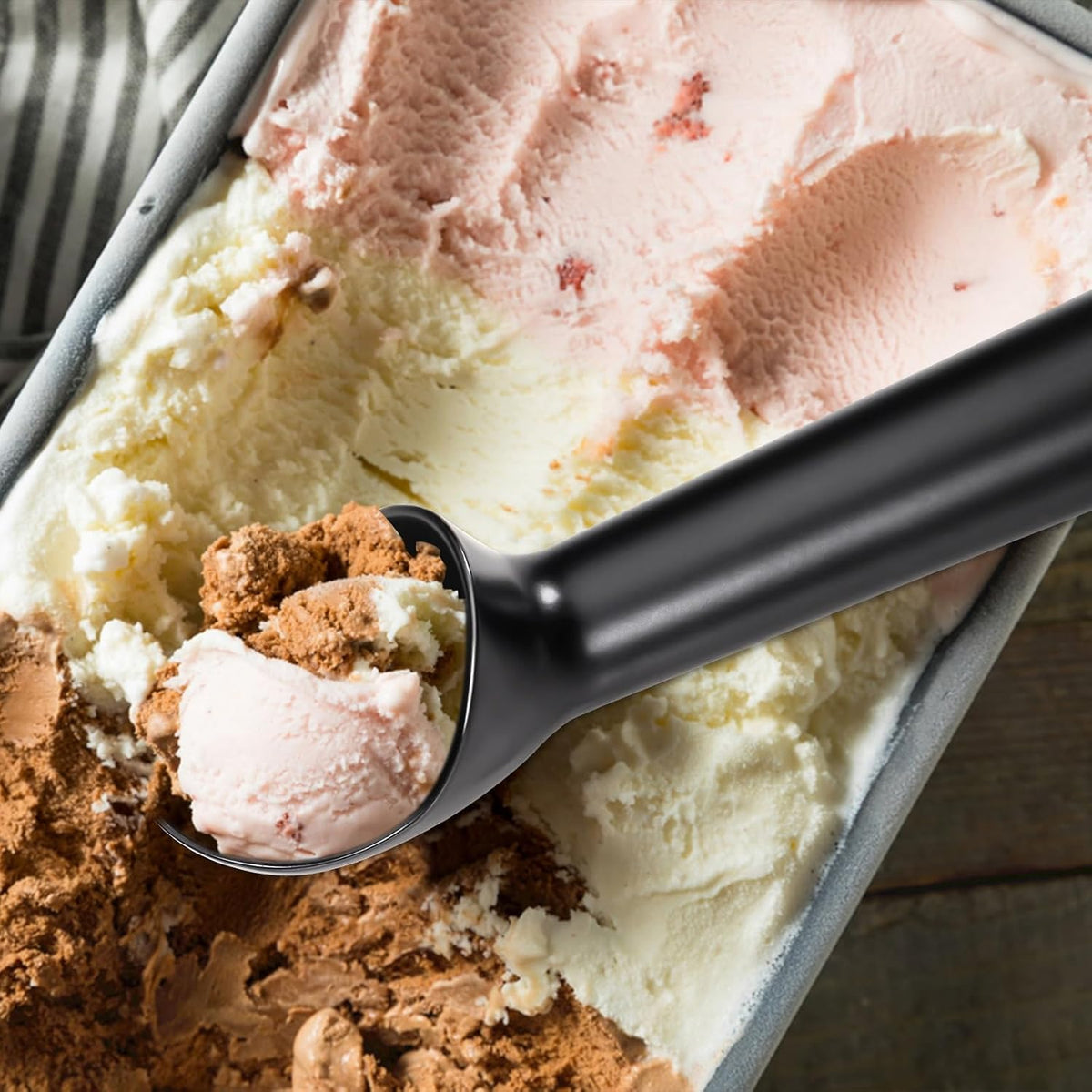 Pimoys Ice Cream Scoop, 7 Inch Aluminum, Nonstick, Bright Silver