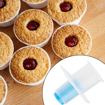 4 Pcs Plastic Cupcake Plunger Cutter 59x62mm Cake Digging Holes Tools Kitchen Mini Cupcake Corer Pastry Filling Tools for DIY Baking Confectionery Muffin Cake Filling (2 Red+2 Blue)