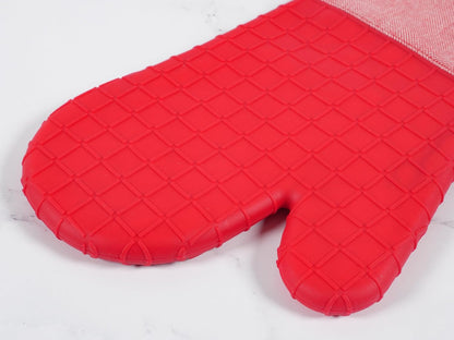 Sur La Table Kitchen Essentials Set of 2 Silicone Oven Mitts, Heat Resistant to 550°F (Green)