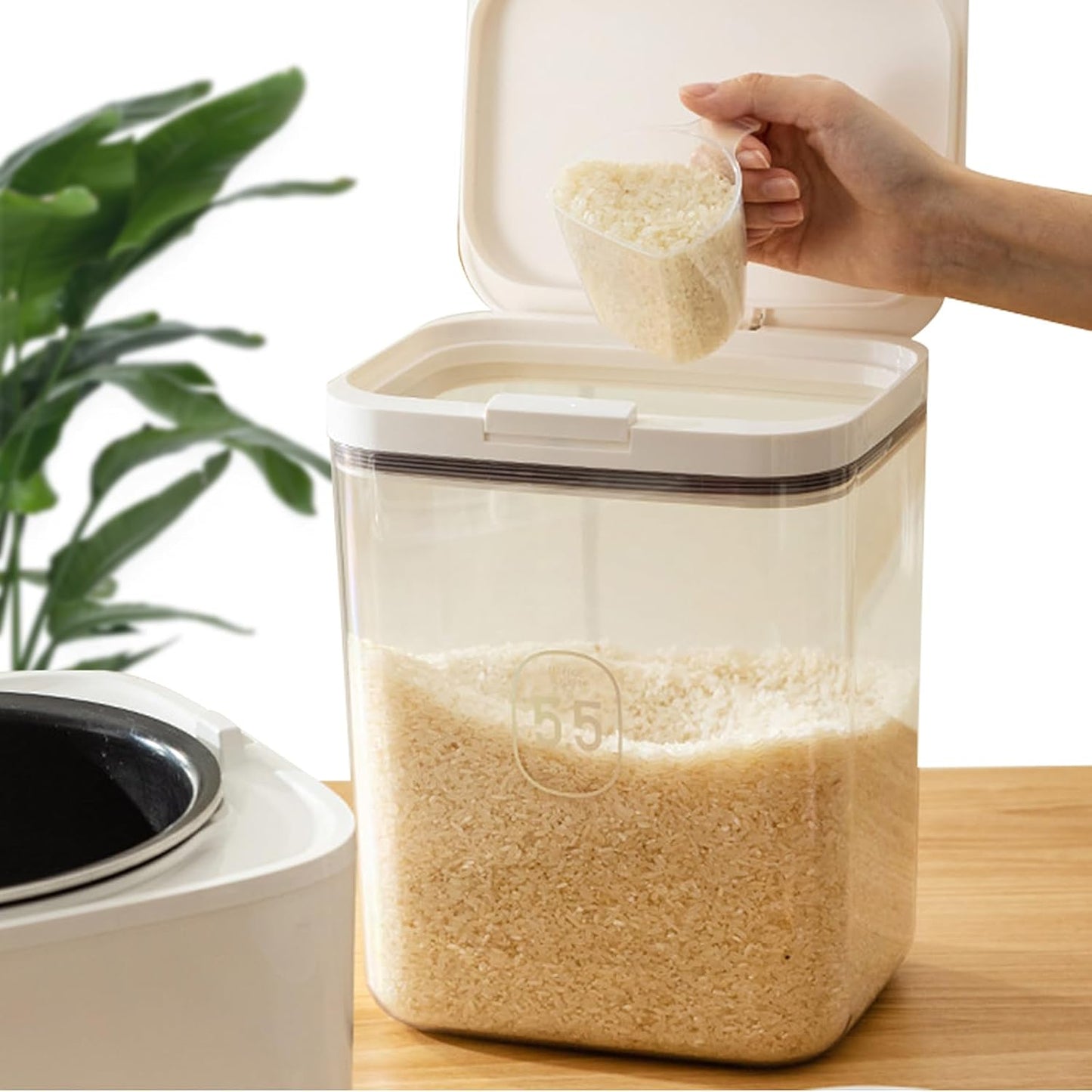 Airtight Rice Storage Bin Flour Storage Container 4.5L/4.75qt, Clear Food Container with Measuring Cup Airtight Lid for Kitchen Pantry Organization and Storage