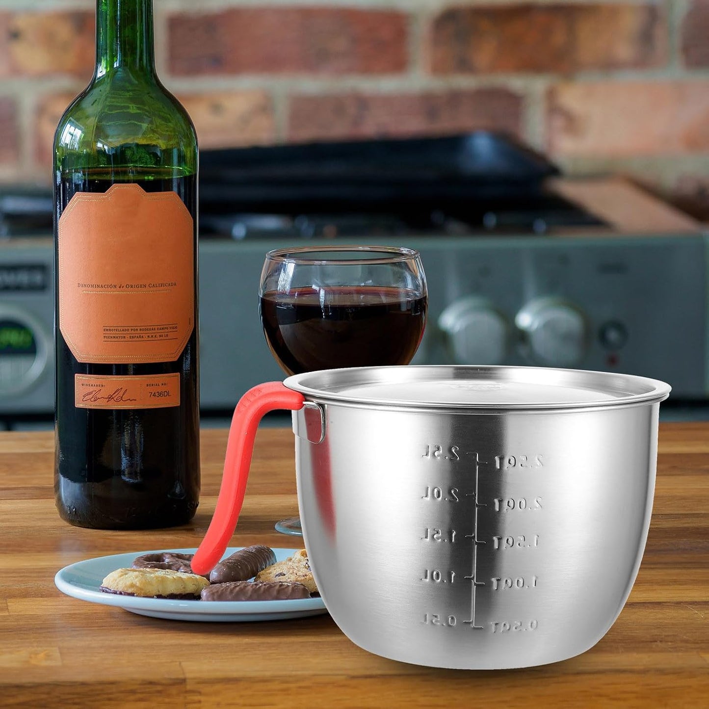 Stainless Steel Mixing Bowl with Lid, 19cm Deep Batter and Salad Bowl, 304 Food-grade Steel with Handle, Anti-splash Design for Kitchen Baking and Cooking Use