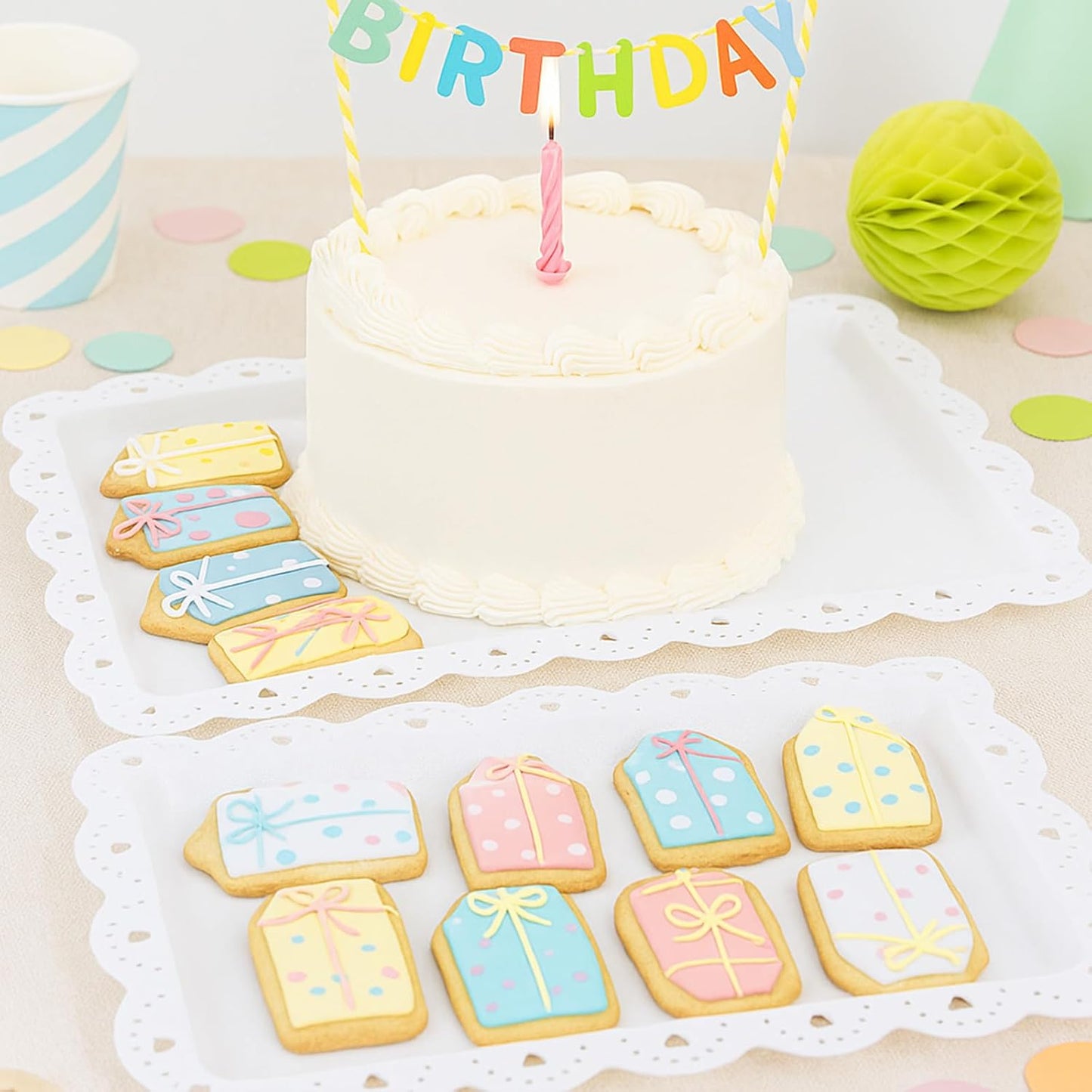 4 Pack Serving Trays for Party with Lace Rim,Rectangle Food Trays, Reusable White Plastic Serving Platters Food Display for Birthday Party, Wedding, Restaurant, 14.45" x 9.33"