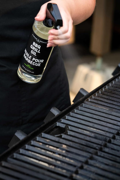 CARON & DOUCET BBQ Grill Cleaner Oil (16oz) & Natural Red Cedar Wood BBQ Grill Scraper Bundle – Wire Bristle Free, Safe Tool for Gas & Charcoal Grates