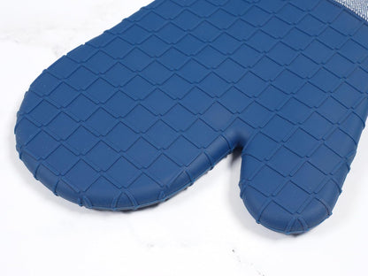 Sur La Table Kitchen Essentials Set of 2 Silicone Oven Mitts, Heat Resistant to 550°F (Green)
