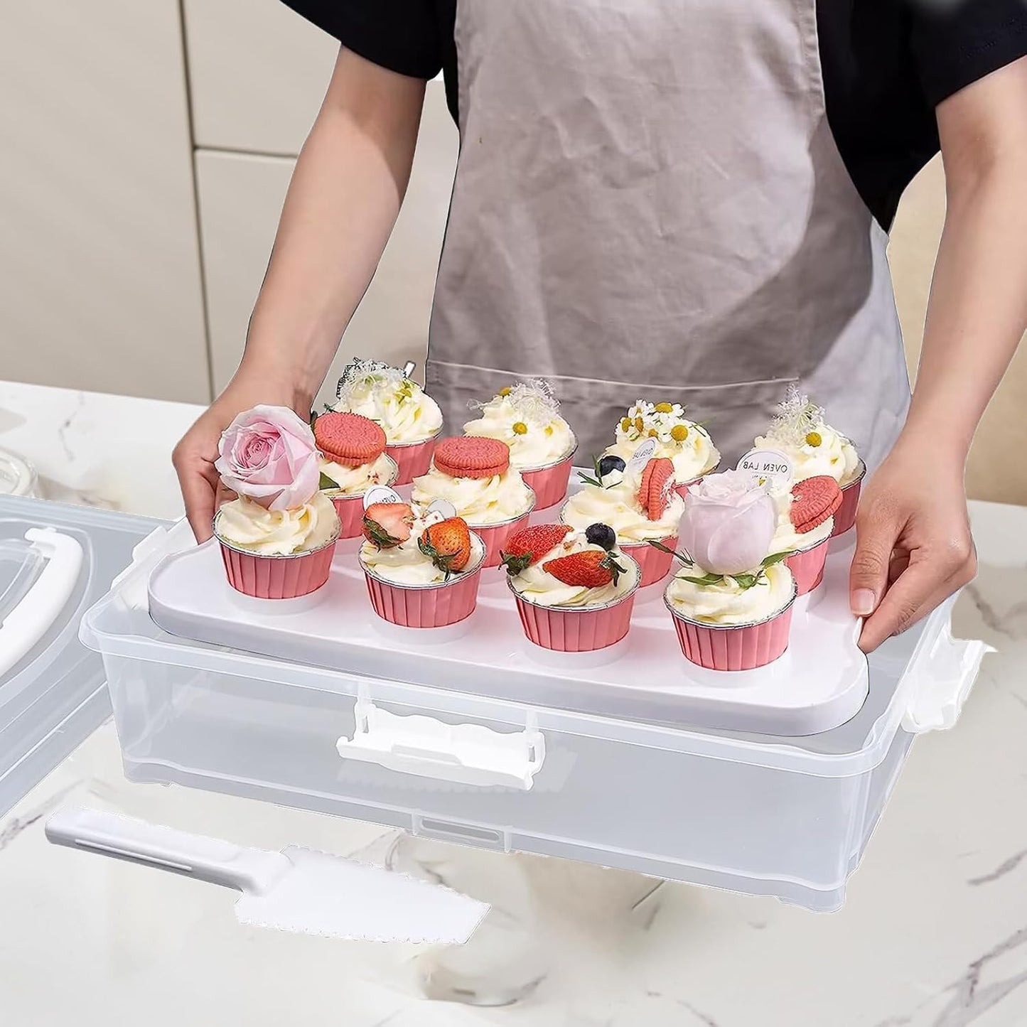 Plastic Cake Carrier and Cupcake Holder with Lids,Portable Stackable Cupcake Dessert Storage Container for Full Size 14x9 Cake Box Or Storing 12 Cupcakes Tray