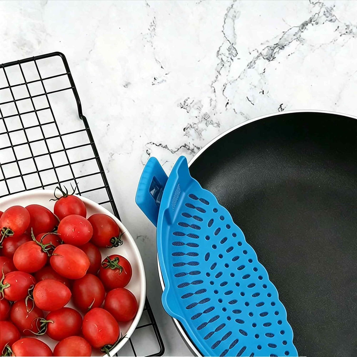 Blue Silicone Clip On Strainer, Universal Pot Colander for Draining Pasta, Vegetables and Kitchen Cooking