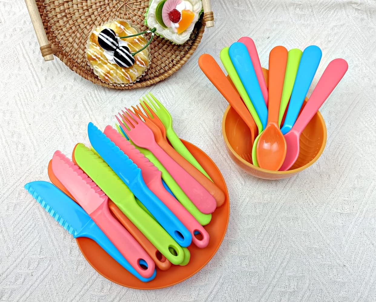 Jawbush 16 Pcs Kids Utensils, Plastic Kids Forks and Spoons, Reusable Toddler Utensils, Durable Flatware Set for Lunch Box, Easy to Use, BPA Free