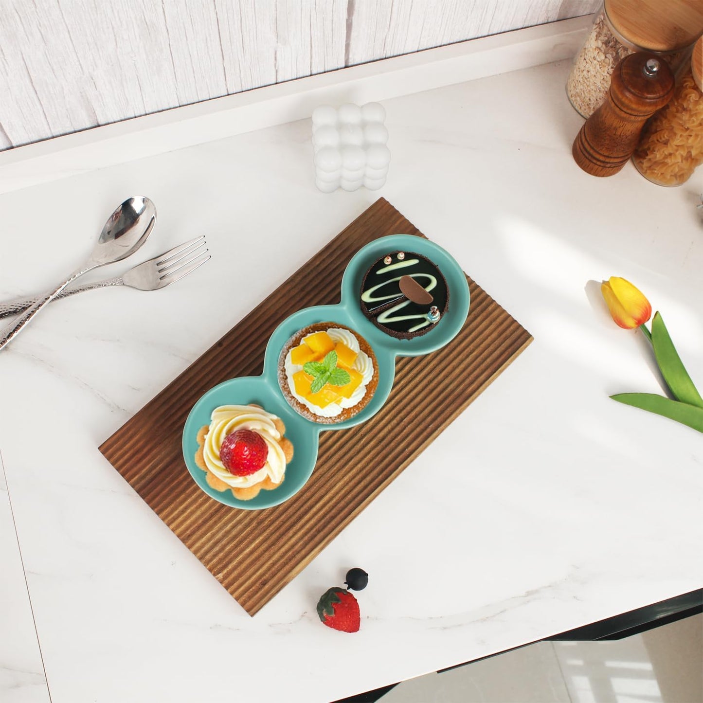 Ceramic 10.9 Inch Chips and Dip Set, Chips and Dip Divided Tray, Moisture Proof Cereal Bowl (for Salad, Pasta, Fruit, Sauce), Divided Moisture Proof Cereal Bowl Buffet Bowl Set