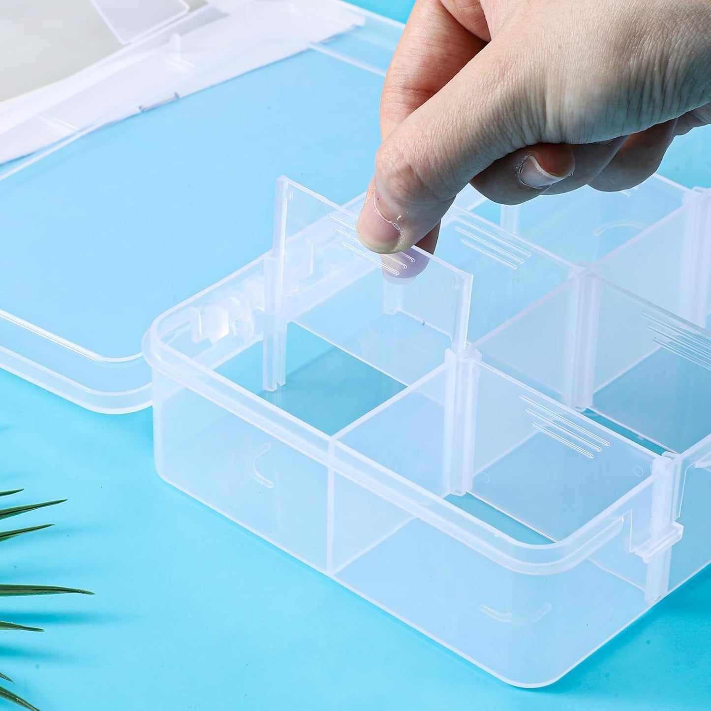 8 Grids Plastic Compartment Storage Box with Adjustable Divider Clear Plastic Organizer Box Divided Storage Containers Removable Grid Compartment Container for Jewelry Crafts Hardware Small Parts