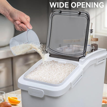 YITAHOME 50L/90lb Large Ingredient Flour Storage Bin, Commercial 11.4-Gallon Rice Storage Container 280 Cups Bulk Flour storage Bins with Wheels,Scoop,Lid and scale, Rice Bin for Kitchen, White