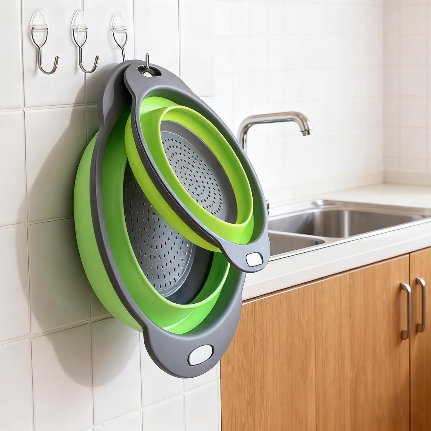 Three-Piece Collapsible Strainer - Made of Silicone with a Plastic Handle, Used for Draining Pasta, Vegetables, and Fruits - Space-Saving Kitchen Straining Basket (green)