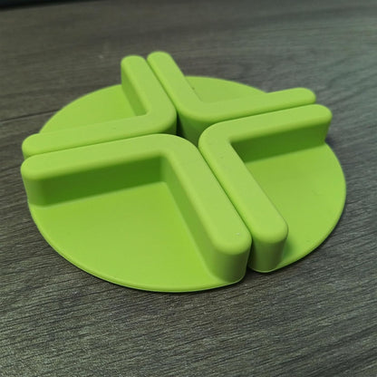 Silicone Cutting Mat, Dishwasher Safe Counter Protector with Grip Base for Stable Food Preparation Silicone Kitchen Accessories