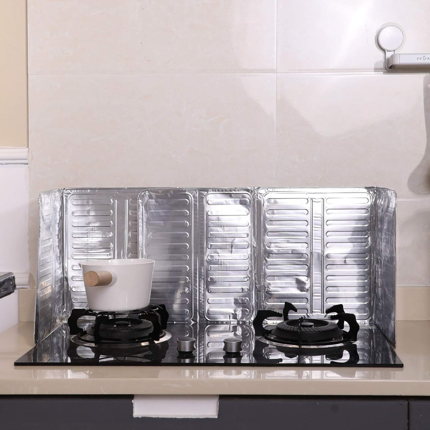 2 Pieces Splatter Guards for Frying Stove Splatter Guard Anti Oil Barrier Nonstick Aluminum Oil Shield Guard for Kitchen Cooking Guard