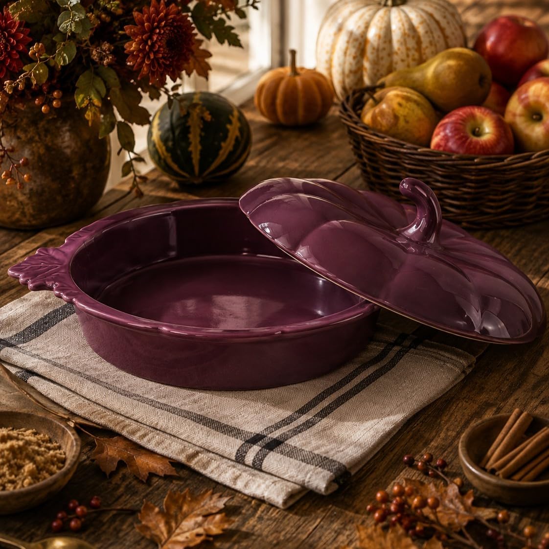 10 Strawberry Street Pumpkin Patch Covered Pie Plate (Autumn Damsom)