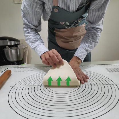 Yansumi silicone pastry non stick baking mat with measurement fondant mat with three sizes for silicone baking mat, counter mat, dough rolling mat,fondant/pie crust mat (Red, 16"L x 12"W)