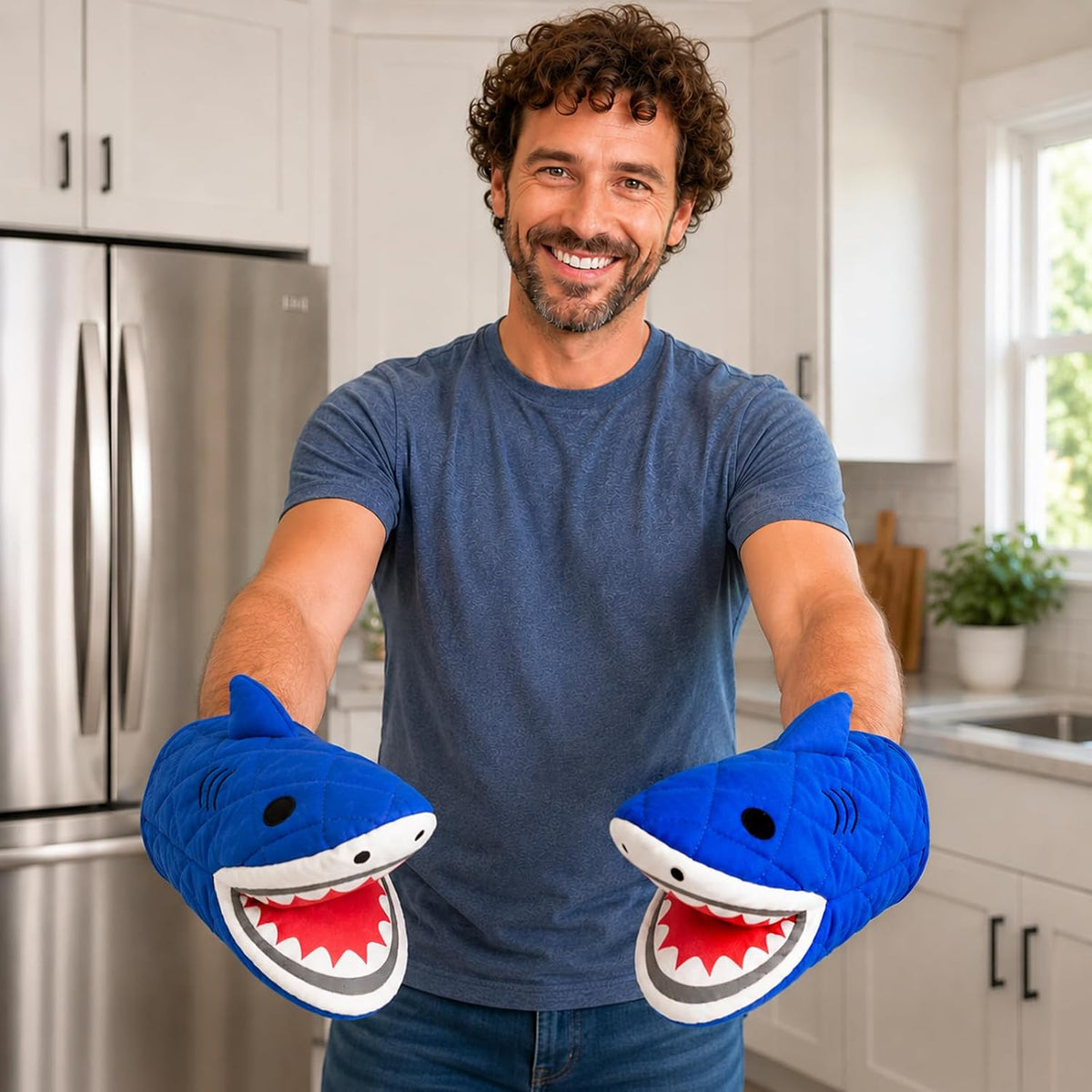 Funny Shark Oven Mitts Set of 2 - Cute Quilted Cotton Heat Resistant Gloves, Novelty Kitchen Accessories for Baking & Cooking, Fun Gift for Bakers, Animal Lovers