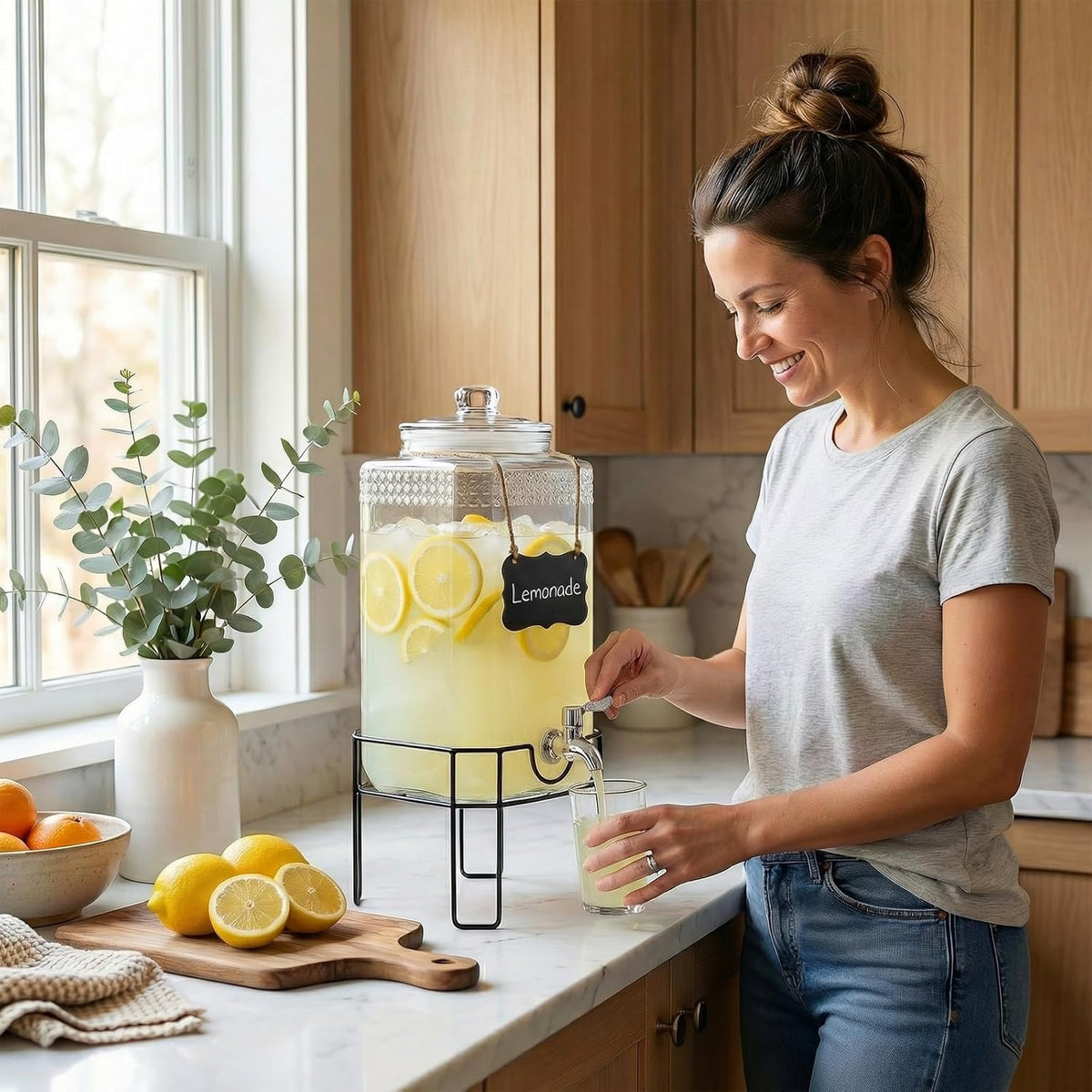 Drink Dispenser, Drink Dispensers for Parties, 1 Gallon Glass Beverage Dispenser with Stand and Glass Lid, 100% Leakproof Spigot, Ideal for Lemonade, Juice, Iced Tea, Laundry Detergent