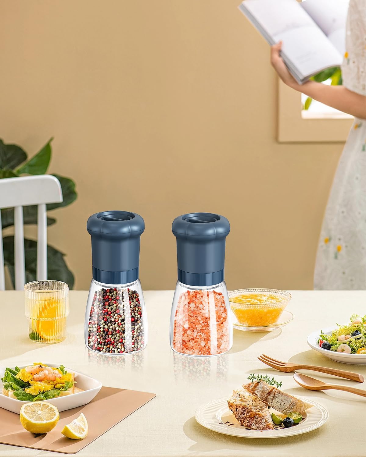 CIRCLE JOY Premium Manual Salt and Pepper Grinder Set, Refillable Salt and Pepper Shakers with Ceramic Blades, Adjustable Coarseness and BPA-free 180ml Glass Container, Tall Black White