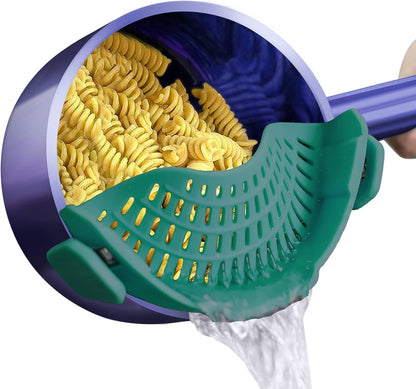 AUOON Clip On Strainer Silicone for All Pots and Pans, Pasta Strainer Clip on Food Strainer for Meat Vegetables Fruit Silicone Kitchen Colander
