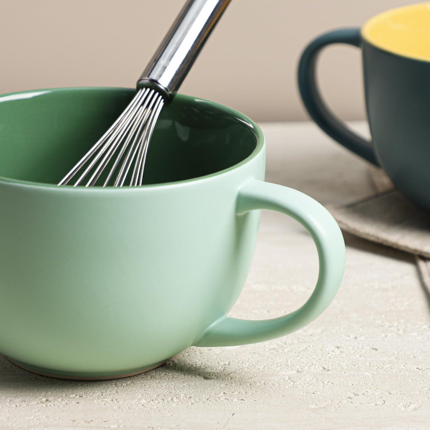 Gaolinci Simple Solid Color Kitchen Ceramic Mixing Bowl, 1 Quart Large Bowl, with Pouring Spout and Handle