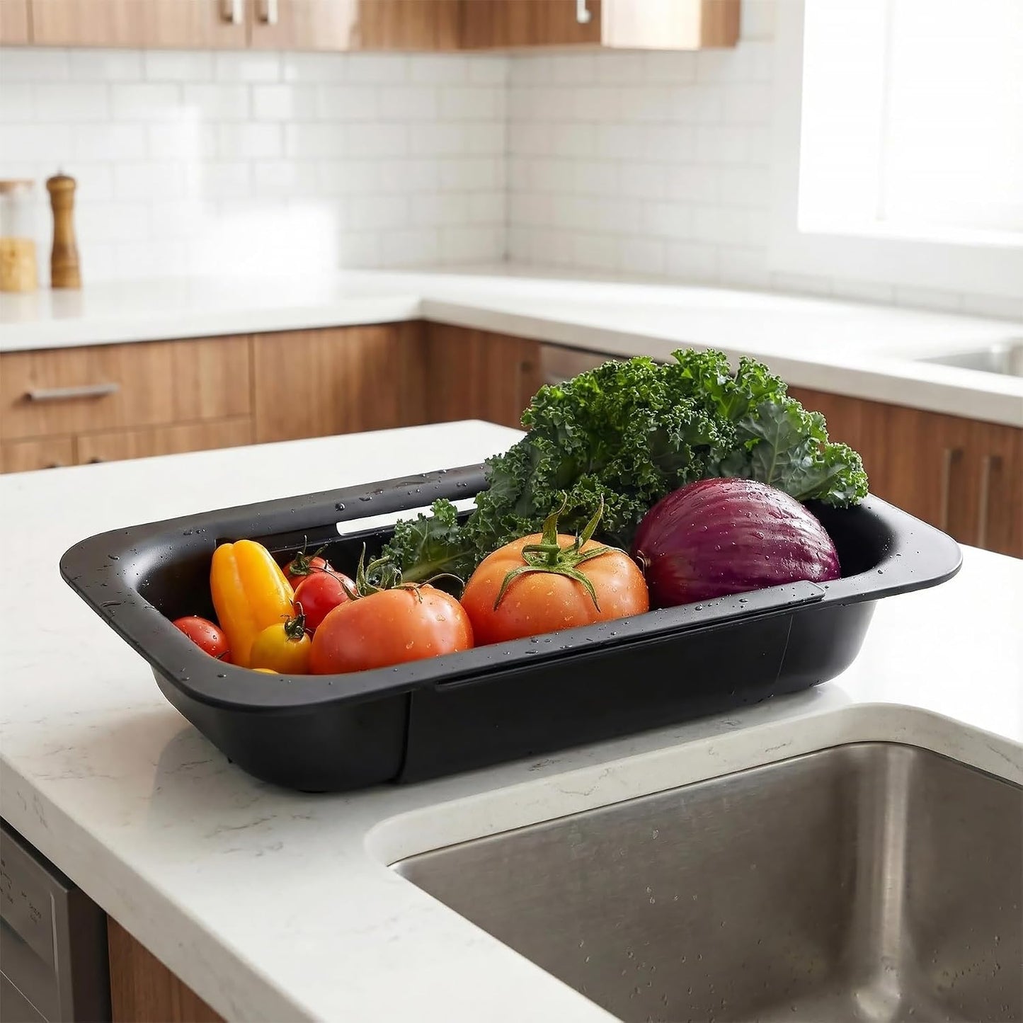 Extendable Colander Strainer Basket, Over the Sink Colander and Strainer for Kitchen, Wash Vegetables and Fruits, Drain Pasta and Dry Dishes, Adjustable Colander from 13.5In to 18.7In, Gray