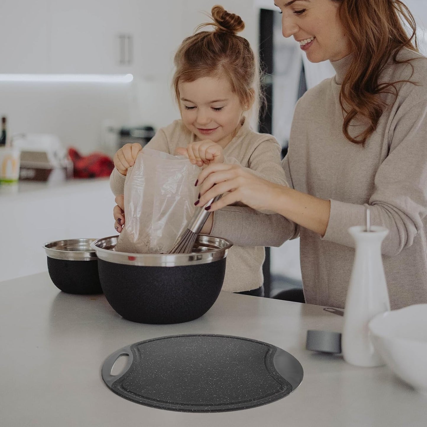 Angoily Non-slip Oval Cutting Board Portable Kitchen Mat with Handle Household Chopping Board for Meat and Fruit Use Handy Cutting Surface for Cooking and Food Prep