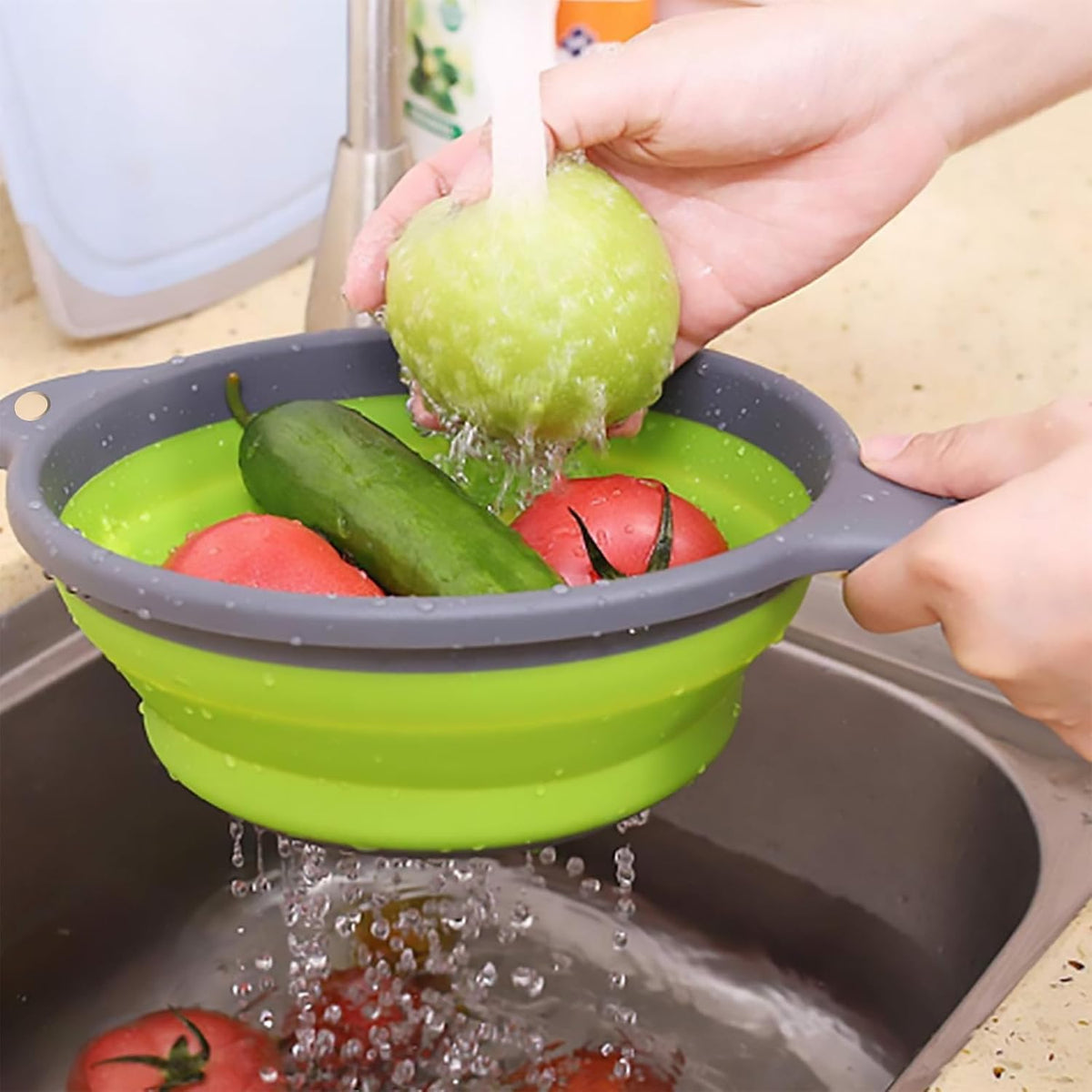 Kitchen Collapsible Colanders Set,Collapsible Colanders with Handles,Dishwasher Safe,Space-Saver Folding Strainer Colander for Draining Pasta Vegetable Fruits (Red)