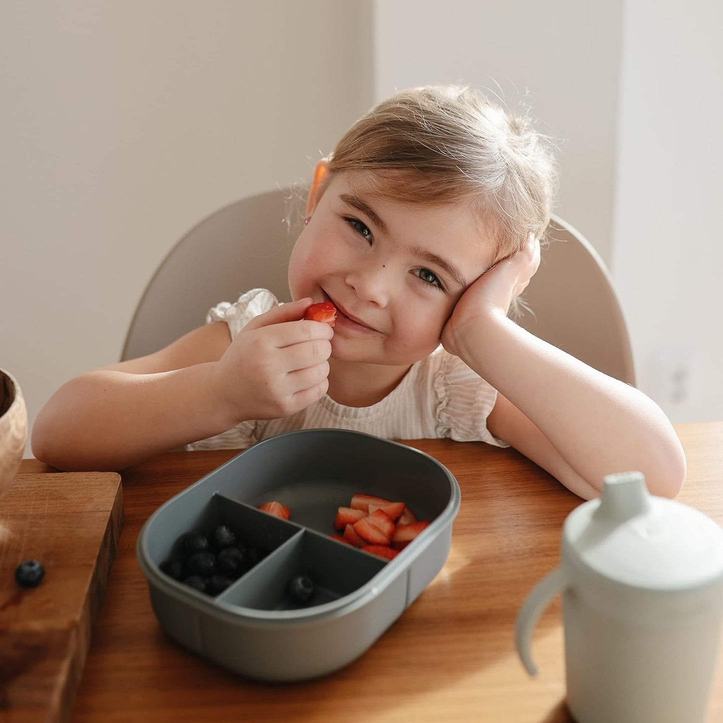 mushie Kids Bento Lunch Box | 3-Compartment & Removable Divider + Fork & Spoon Utensils | Great For Meals, School, Snacks On-the-Go | Dishwasher Safe (Blush)