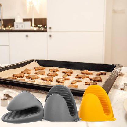 Cabilock Mini Silicone Oven Pinch Mitts Set, 3 Pairs Heat Resistant Cooking Finger Protectors with Bowl Gripper Clips, Pot Handle Mittens for Microwave and Kitchen Use
