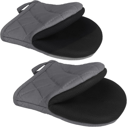 1 Pair Short Oven Mitts - Silicone Kitchen Oven Gloves High Heat Resistant 500℉, Mini Oven Mits with Non-Slip Grip Surfaces and Hanging Loop for BBQ, Baking, Cooking and Grilling (Black)