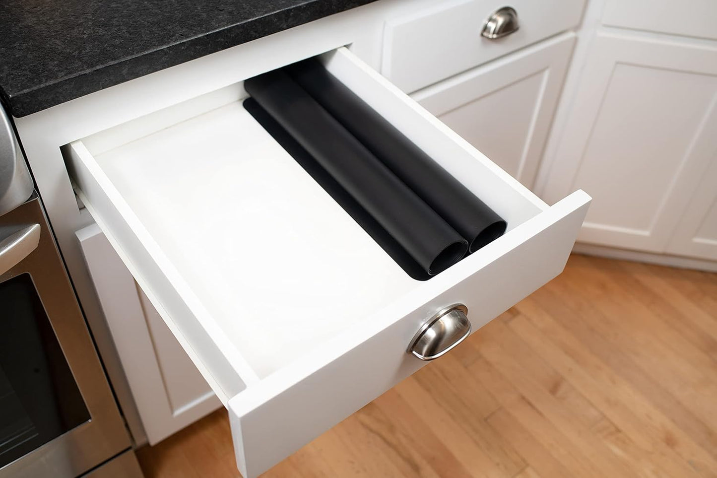 GASARÉ, Extra Large, Thick, Silicone Mat for Kitchen Counter, Heat Resistant Mat, Countertop Protector, Non-Slip, Easy to Clean, Cuttable, 25 x 17 Inches, Black