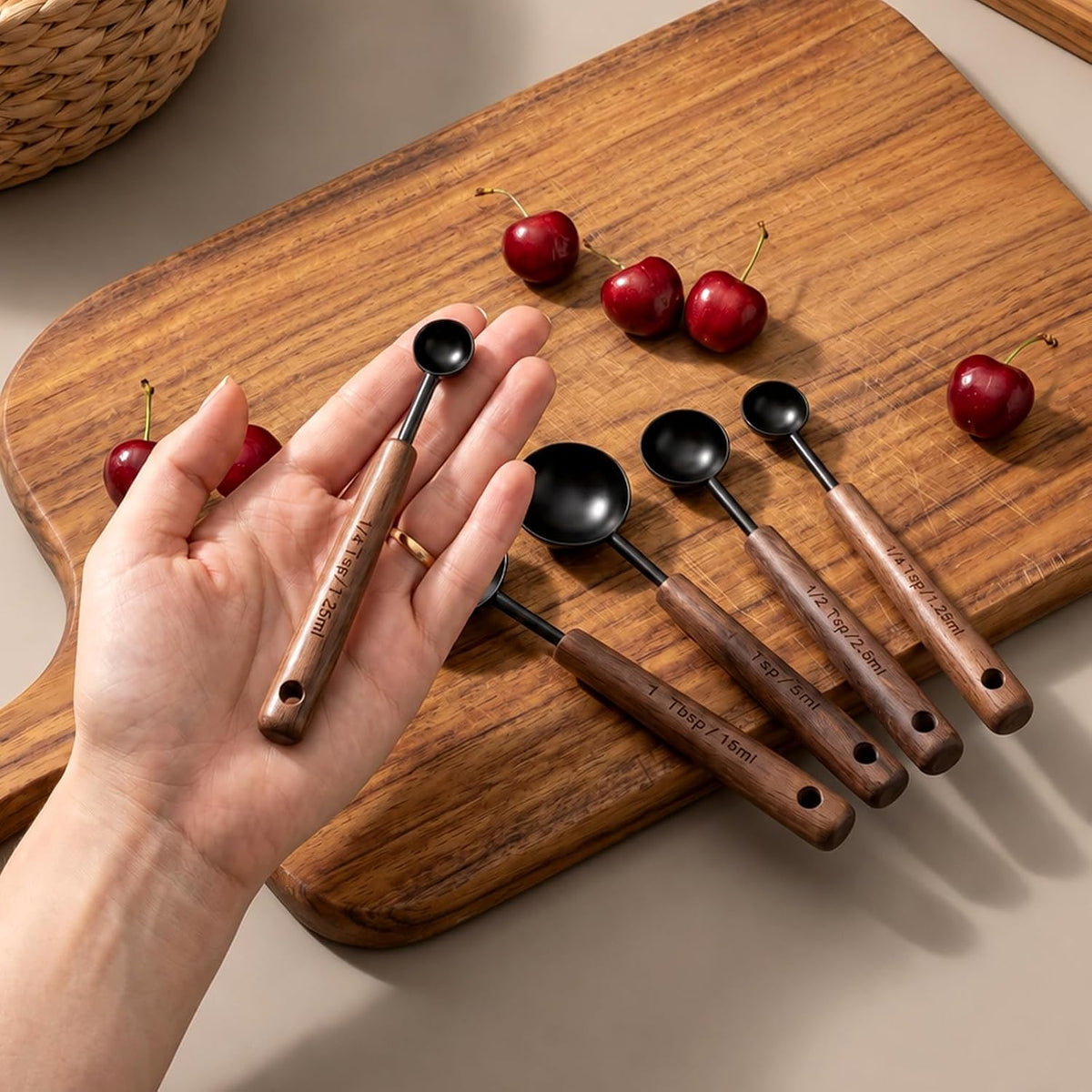 4 Pcs Wooden Handle Measuring Spoons, Black Stainless Steel Measuring Scoops Tablespoon Measure Cups for Kitchen Baking and Cooking (15ml, 5ml, 2.5ml, 1.25ml)