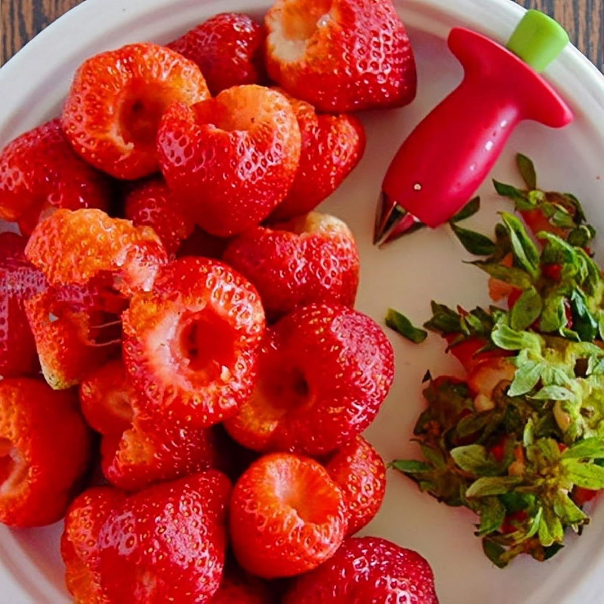 2 Pack Stainless Steel Strawberry Huller ，Tomato ，Pineapple Corer - Removes Stems & Cores Fast,Twist & Pop Design, Precise No Waste, ABS Anti-Slip Red Handle (3.7 Inch Kitchen Gadget）