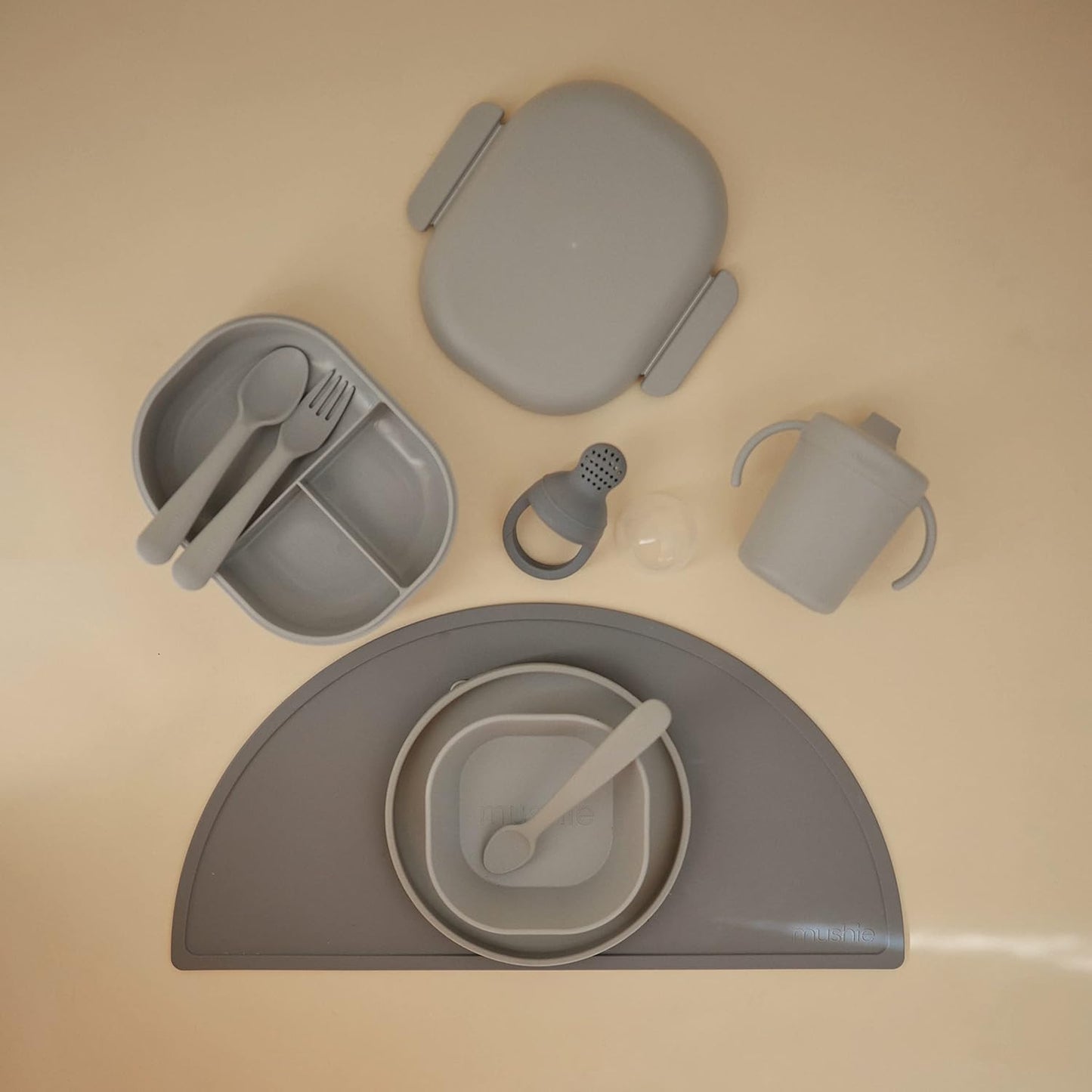 mushie Kids Bento Lunch Box | 3-Compartment & Removable Divider + Fork & Spoon Utensils | Great For Meals, School, Snacks On-the-Go | Dishwasher Safe (Blush)