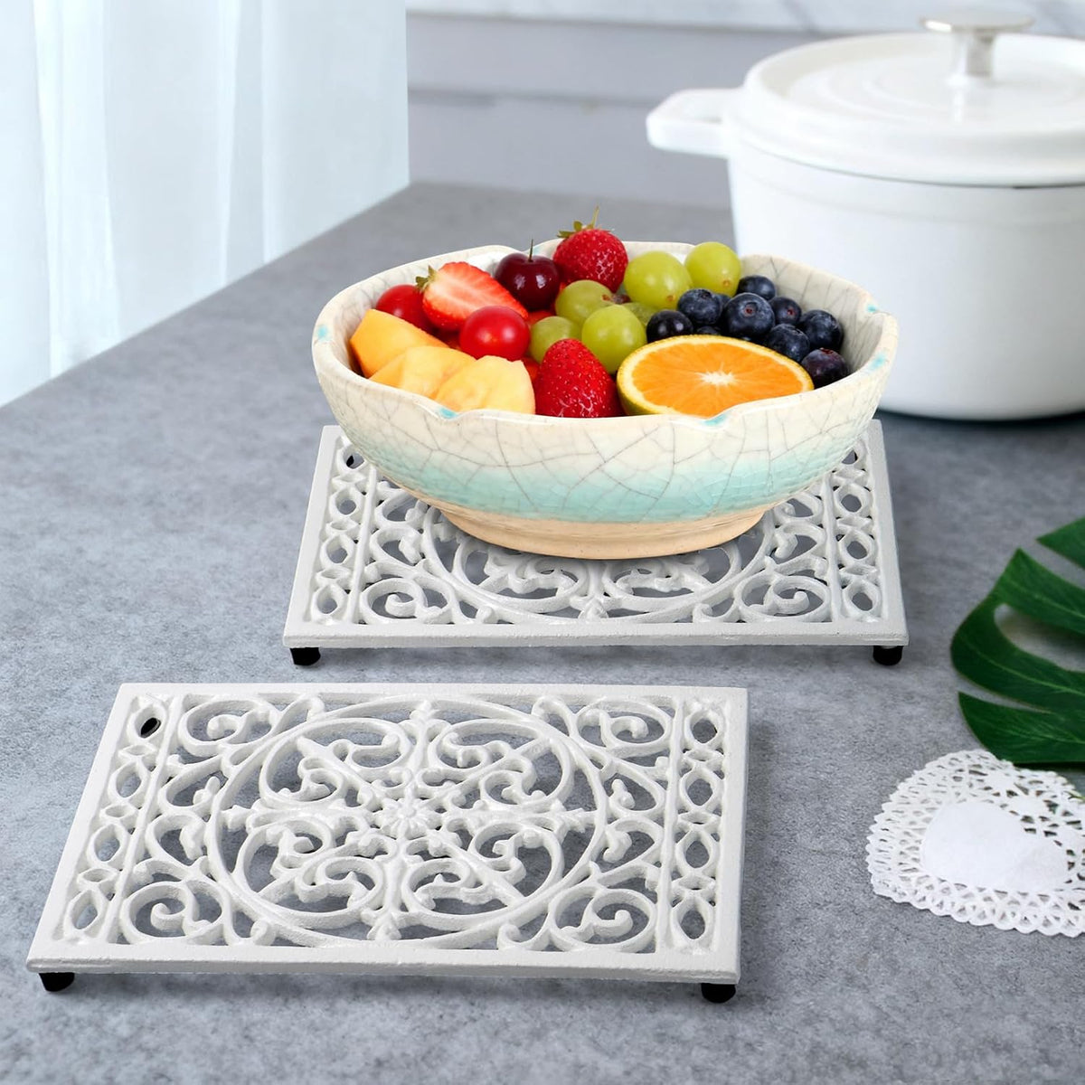 Notakia 9.6 x 6.3 Inch Cast Iron Trivet Set, Large Metal Trivets for Hot Dishes Pots Pans Decorative Kitchen Trivets, Heat-Resistant Trivet Mats for Quartz Countertops, Green Kitchen Accessories
