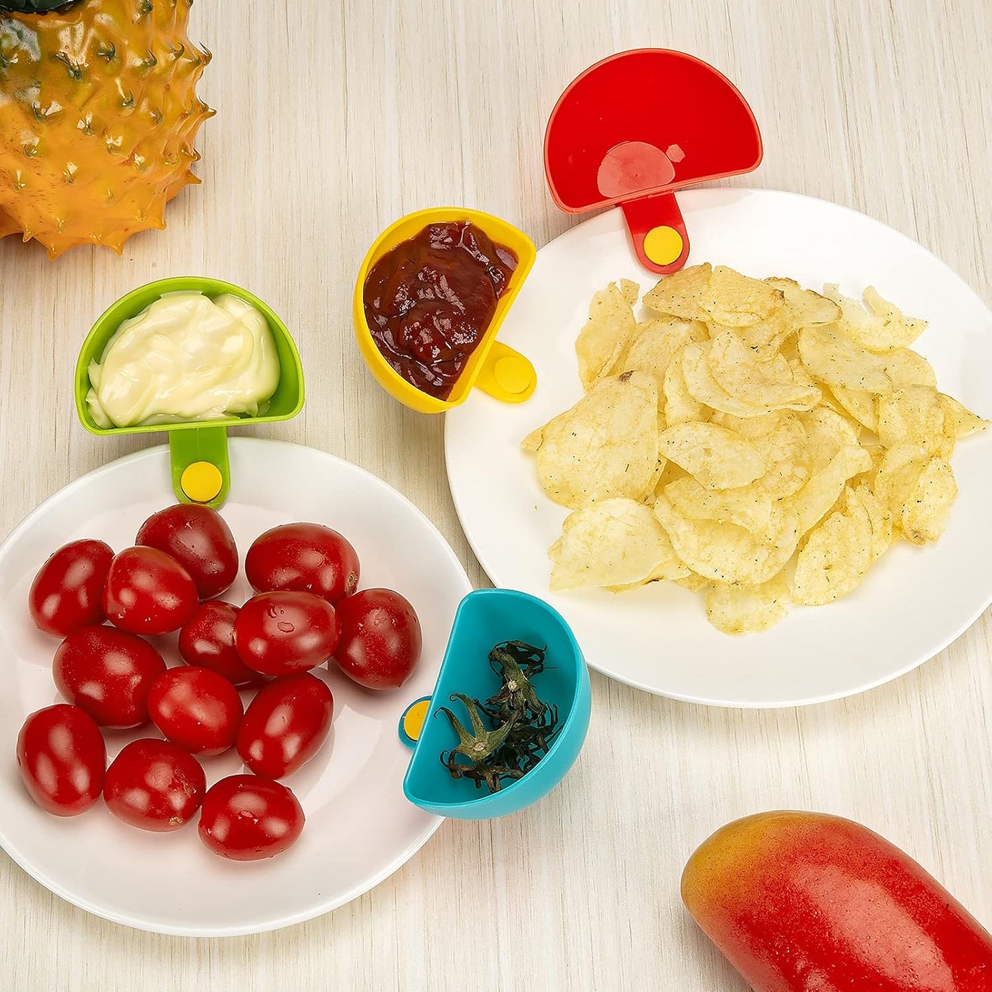 Dip Clip for Bowls Plates 8PCS Plastic Dip Clip Bowl Plate Holder Chip and Dip Serving Set Sauce Holder for Spice Tomato Sauce Salt Veggie Vinegar Ketchup Chips (4 Colors)