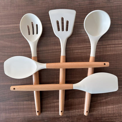 Kitchen Cooking Utensils Set, 6Pcs Silicone Kitchen Utensils Set Spatula Spoon Soup Ladle Turner, Heat Resistant Wooden Handle Silicone Cooking Gadgets for Nonstick Cookware & Baking BPA FREE