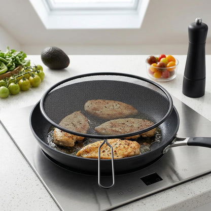 Splatter Screen 8 Inch Stainless Steel Grease Splatter Screen Fine Spatter Shield Frying with Comfortable Handle for Cooking Shield from Splashing Oil (Black)