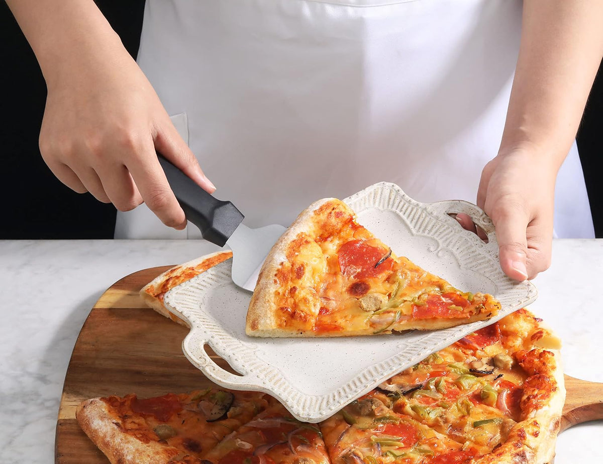 New Star Foodservice Stainless Steel Pie Server with Black Plastic Handle, 10-Inch Restaurant Grade Cake, Pie, Pizza Slice, and Dessert Serving Spatula