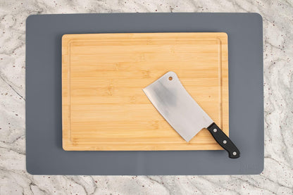 GASARÉ, Extra Large, Thick, Silicone Mat for Kitchen Counter, Heat Resistant Mat, Countertop Protector, Non-Slip, Easy to Clean, Cuttable, 25 x 17 Inches, Black