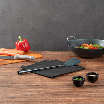 Restaurantware Stainless Steel Wok Spatula 17 Inch Long Handle Cooking Utensil, Heat-Resistant, Dishwasher-Friendly Wok Accessory, Silver Kitchen Tool for Stir-Fry