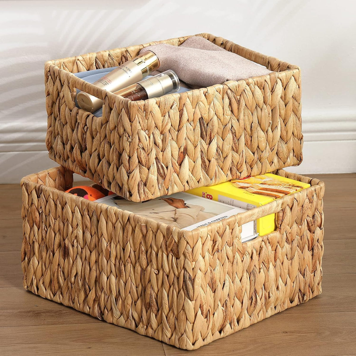 HOONEX Water Hyacinth Storage Baskets, Wicker Baskets for Storage, Hand Woven Baskets with Carry Handles, Set of 2, Natural