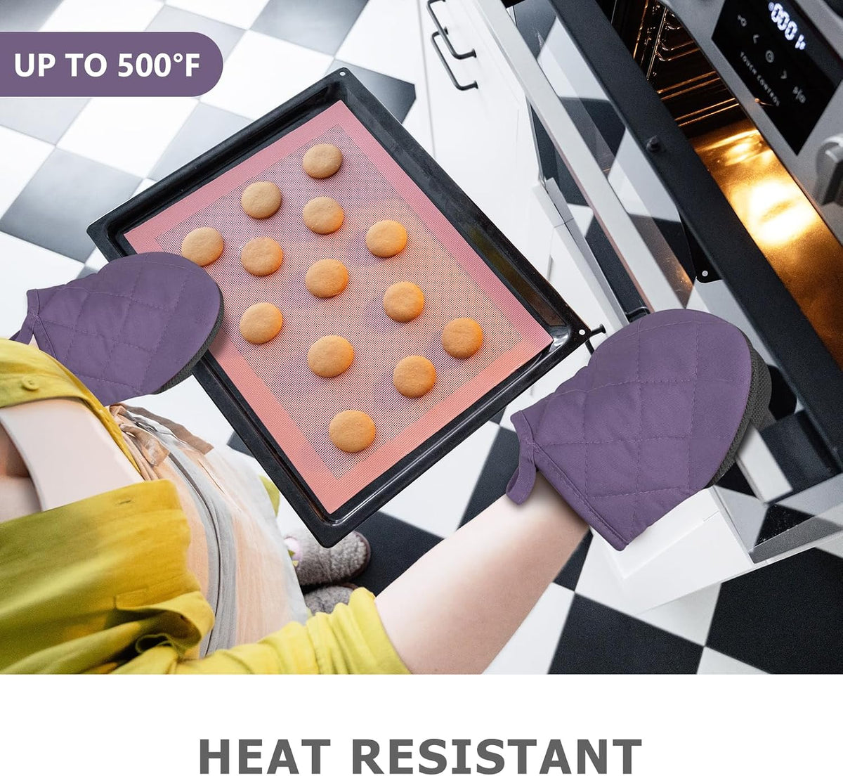 1 Pair Short Oven Mitts - Silicone Kitchen Oven Gloves High Heat Resistant 500℉, Mini Oven Mits with Non-Slip Grip Surfaces and Hanging Loop for BBQ, Baking, Cooking and Grilling (Black)