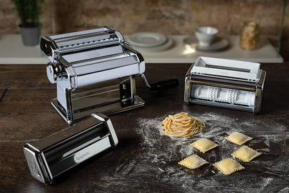 MARCATO Made in Italy PASTASET Pasta Machine Gift Set, Chrome Steel. Includes Atlas 150 Pasta Machine, Ravioli & Spaghetti Attachments.